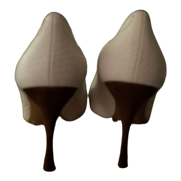 Authentic Dolce & Gabbana Ladies Cream Heels Shoes Size 37 EU /6.5-7 US - Picture 5 of 9